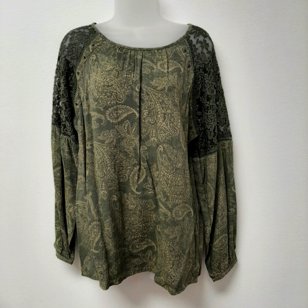 Christopher and Banks Women's Blouse Size Med